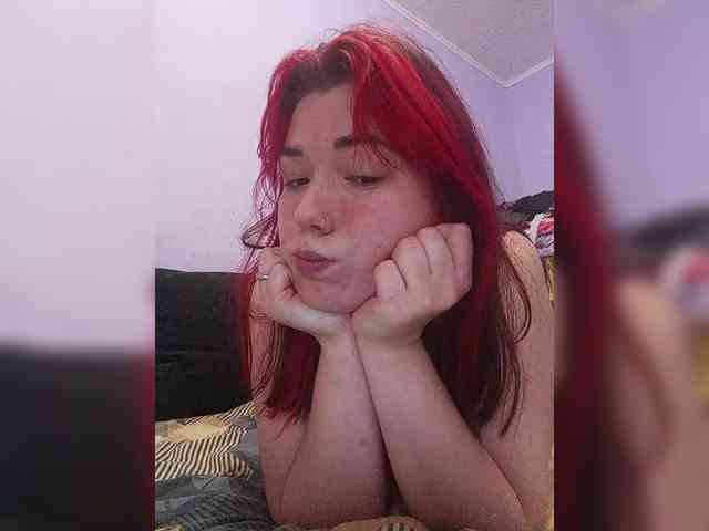 Horny-Lina webcam