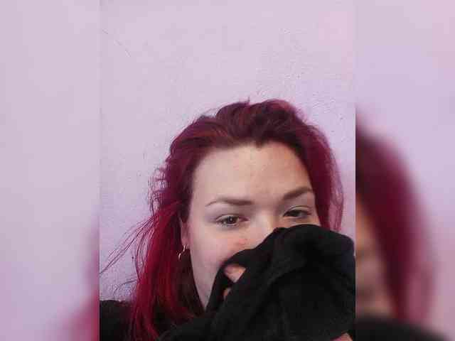 Horny-Lina webcam