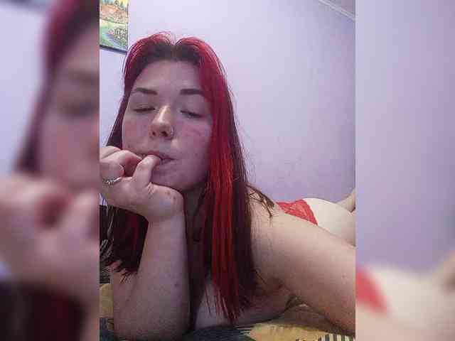 Horny-Lina webcam