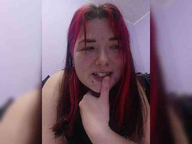 Horny-Lina webcam