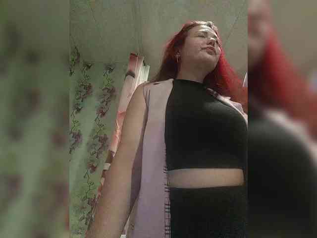 Horny-Lina webcam