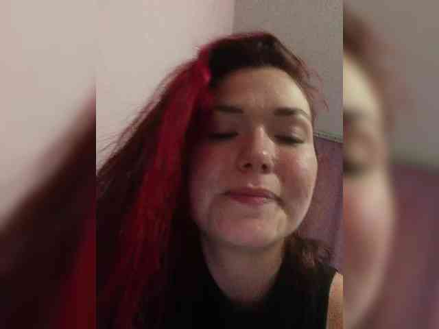 Horny-Lina webcam