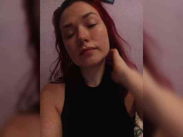 Horny-Lina webcam