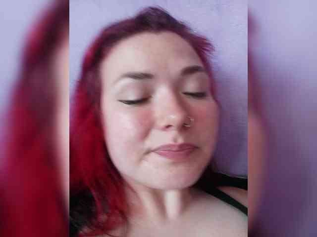 Horny-Lina webcam