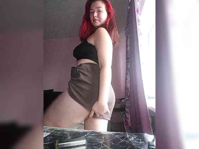 Horny-Lina webcam