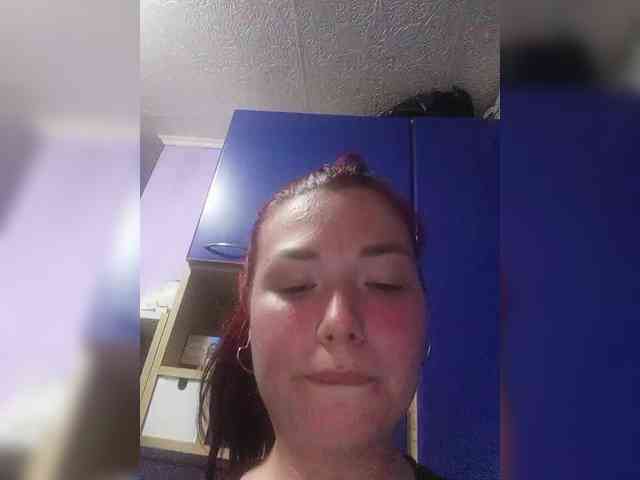 Horny-Lina webcam
