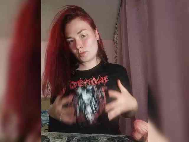 Horny-Lina webcam