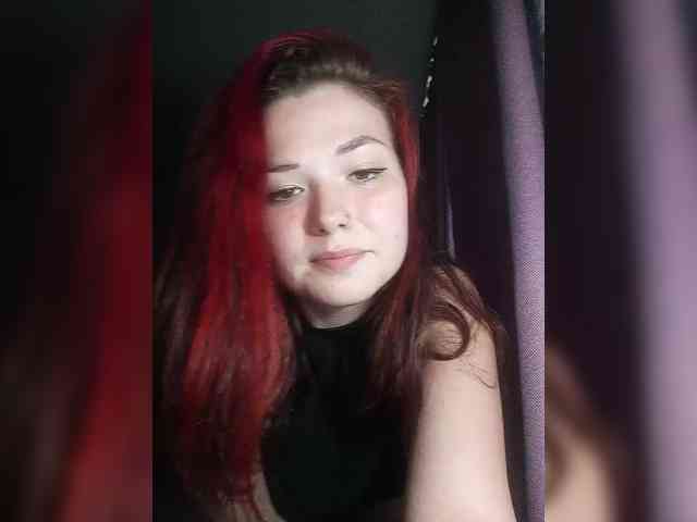 Horny-Lina webcam