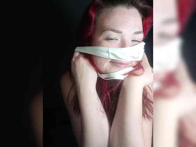 Horny-Lina webcam