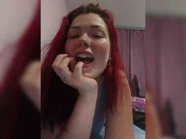 Horny-Lina webcam