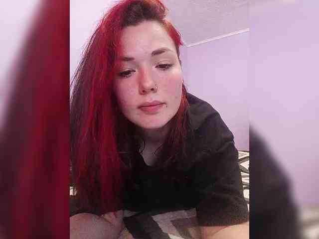 Horny-Lina webcam