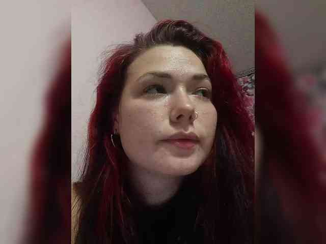 Horny-Lina webcam