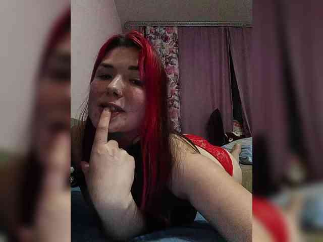 Horny-Lina webcam