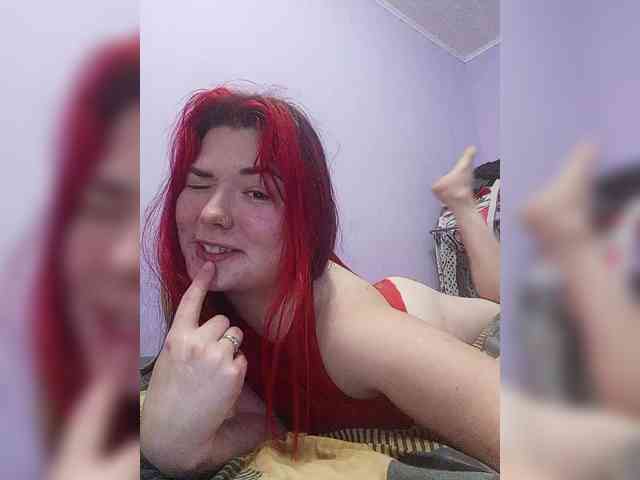 Horny-Lina webcam