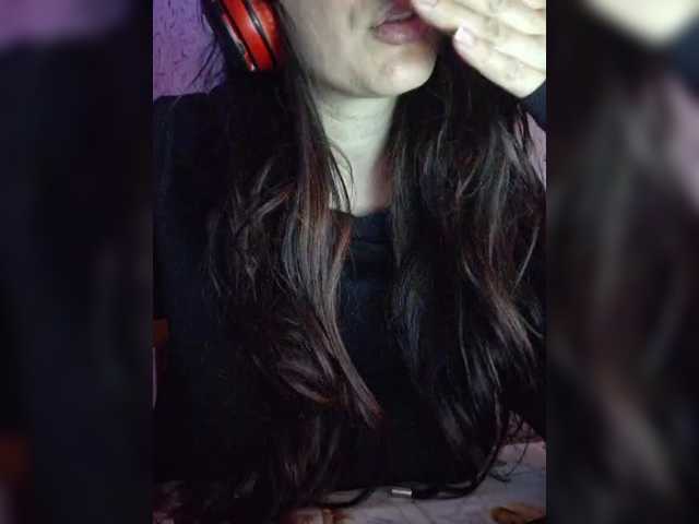 hellshell300's BongaCams show and profile