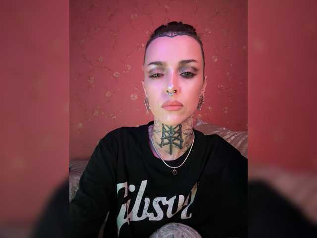 Haermit's BongaCams show and profile