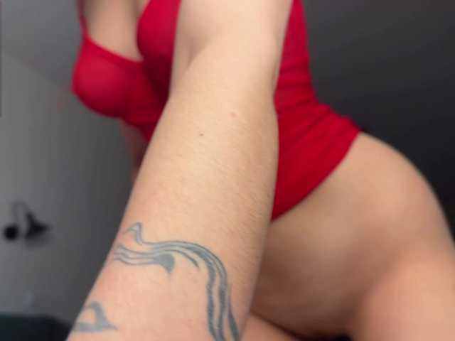 Sex chat gratuit in direct cu LolaTeaseX pe BongaCams