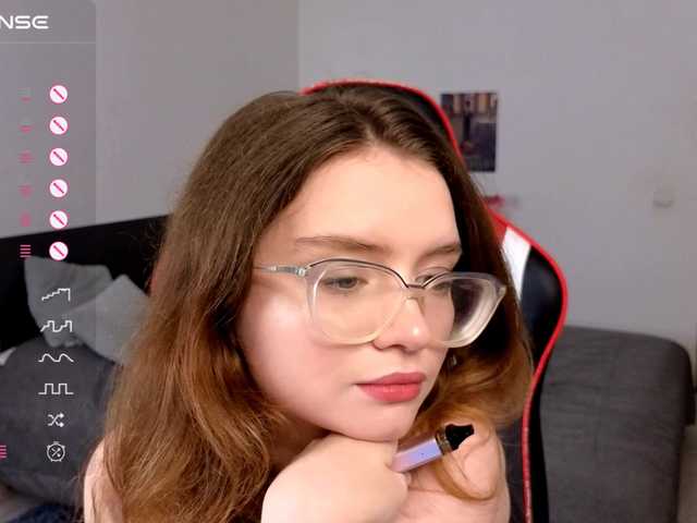  SonyaGlen chat room
