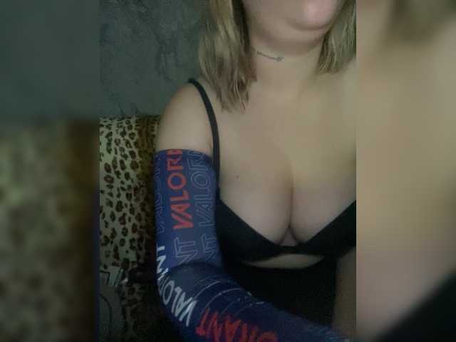 Krnnklvn0's BongaCams show and profile