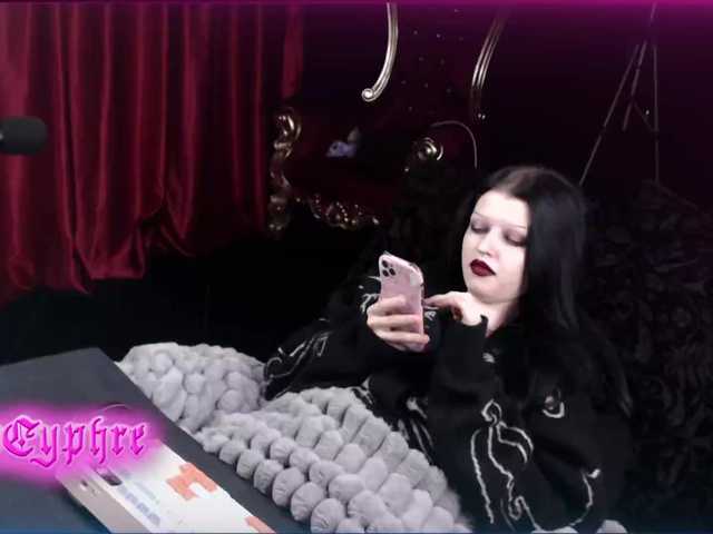 NaughtyAnna live cam profile