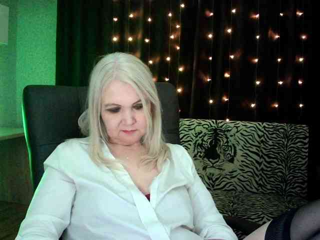 fghzeya Live Webcam on BongaCams