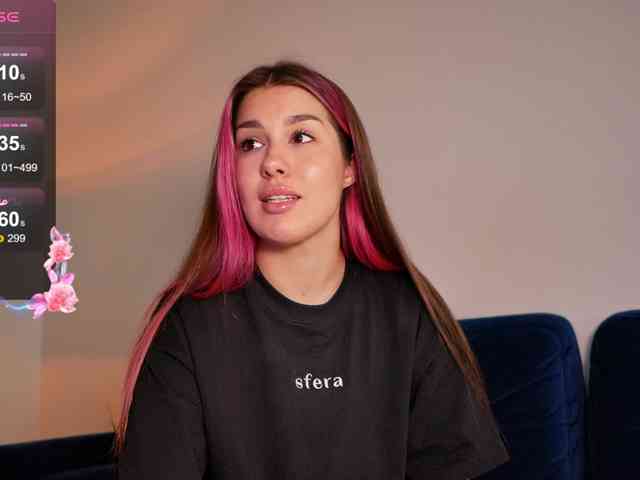 arielwavee1 webcam