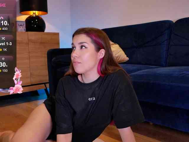 arielwavee1 webcam