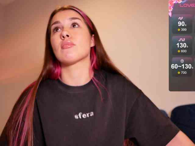 arielwavee1 webcam