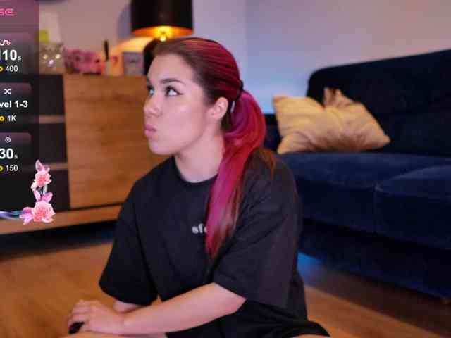 arielwavee1 webcam