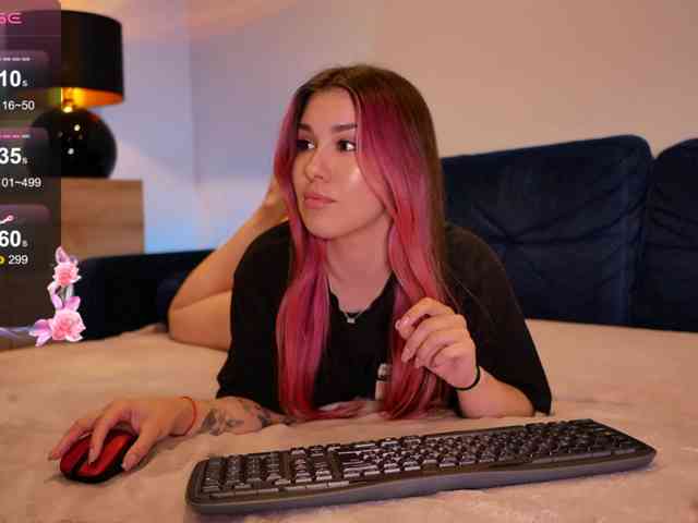 arielwavee1 webcam
