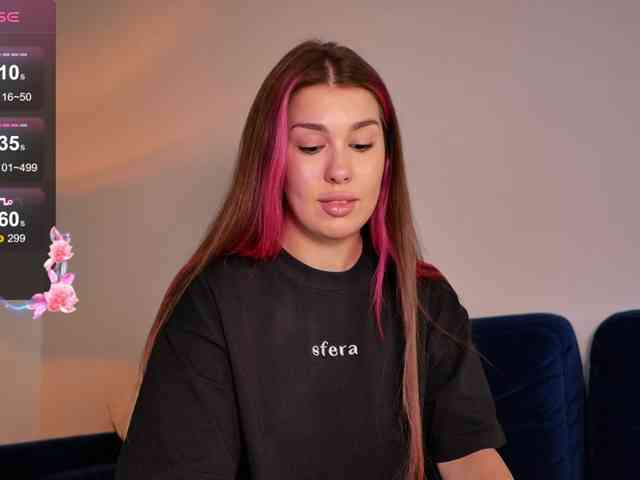 arielwavee1 webcam