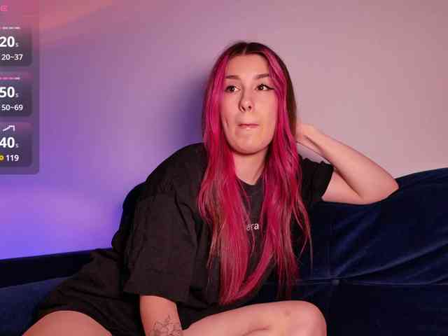 arielwavee1 webcam