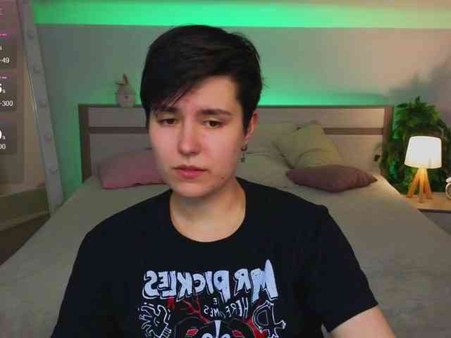 CharlieeAdams webcam