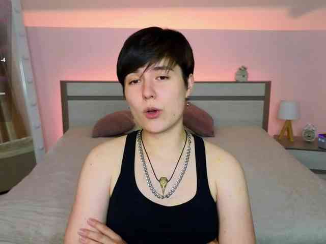 CharlieeAdams webcam
