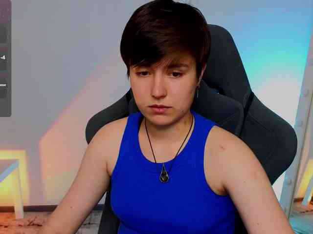 CharlieeAdams webcam