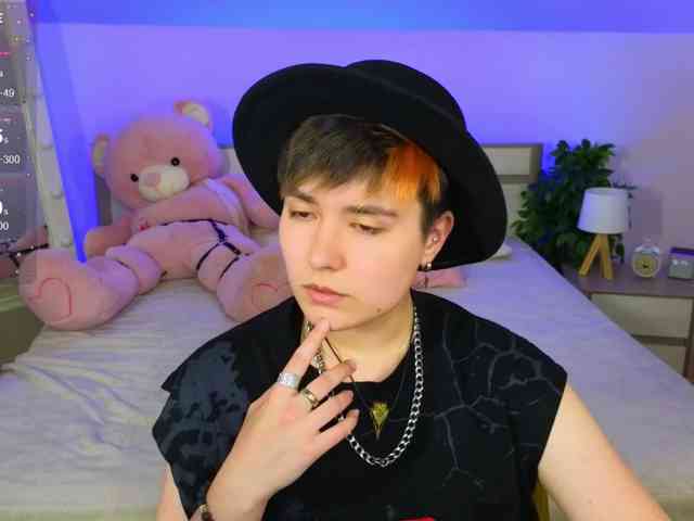 CharlieeAdams CharlieeAdams