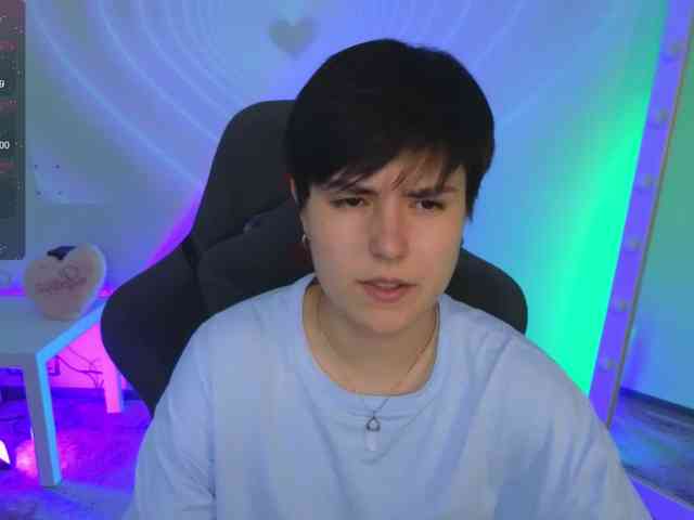 CharlieeAdams webcam