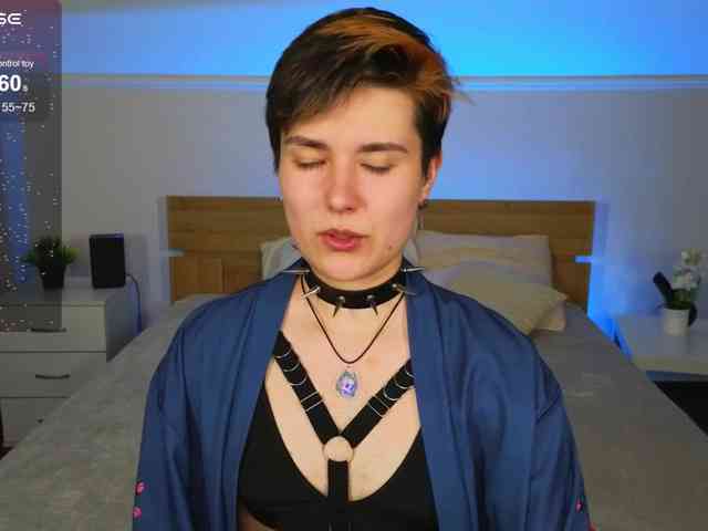 CharlieeAdams webcam