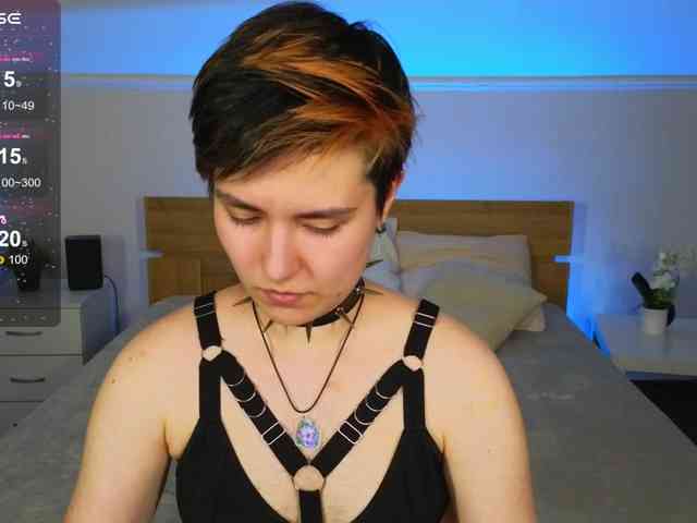 CharlieeAdams's Sexcam