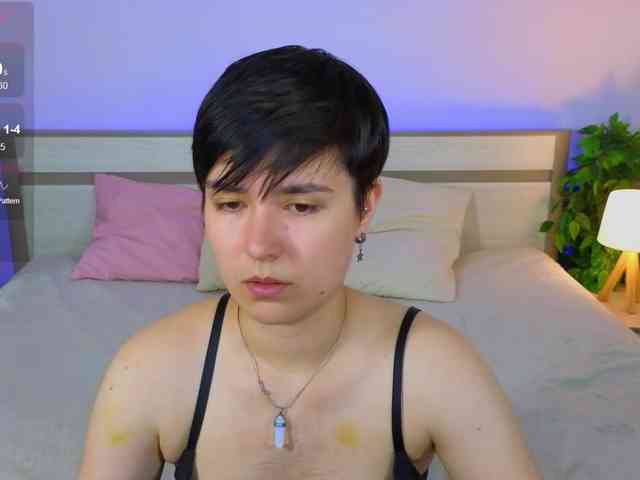 flirt chatroom CharlieeAdams
