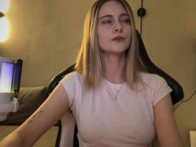 -HeyRina- webcam