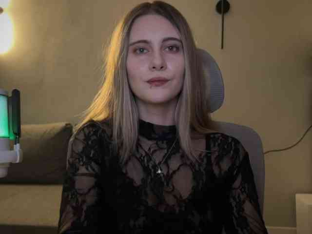 HeyRina webcam