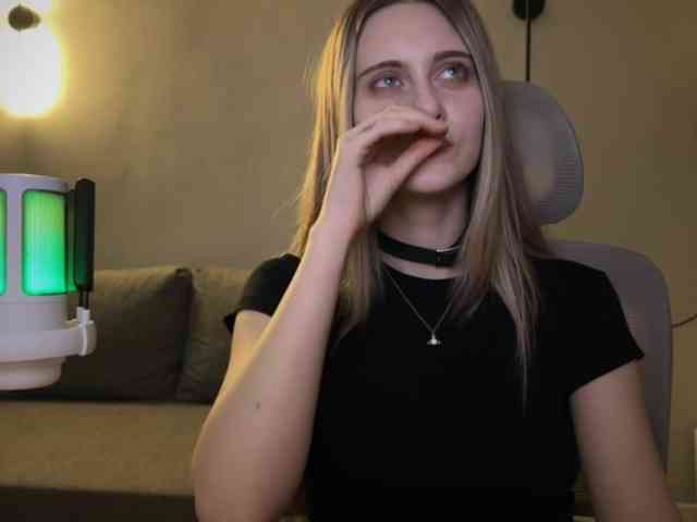-HeyRina- webcam