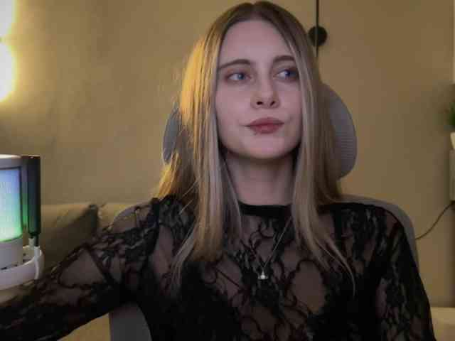 HeyRina webcam