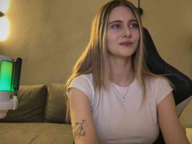 -HeyRina- webcam
