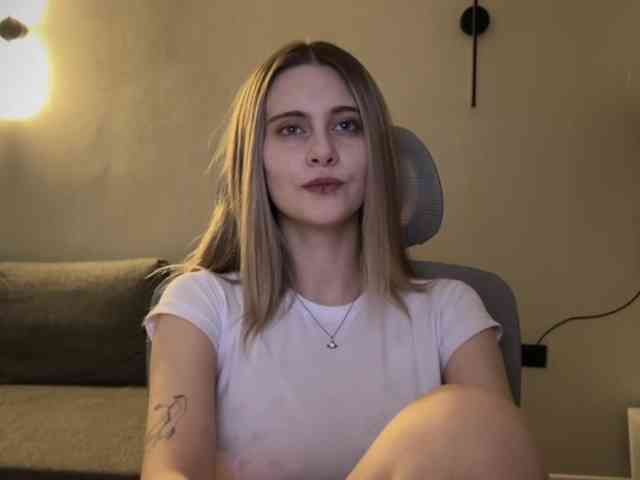 -HeyRina- webcam