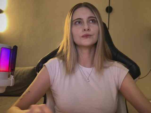 -HeyRina- webcam
