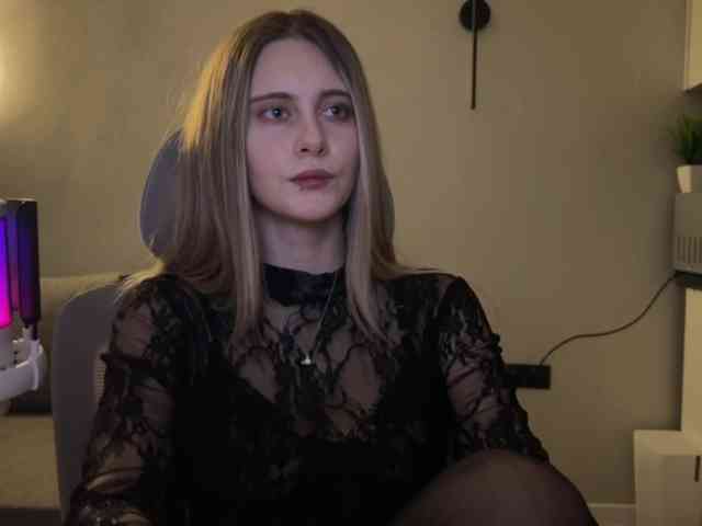 HeyRina webcam
