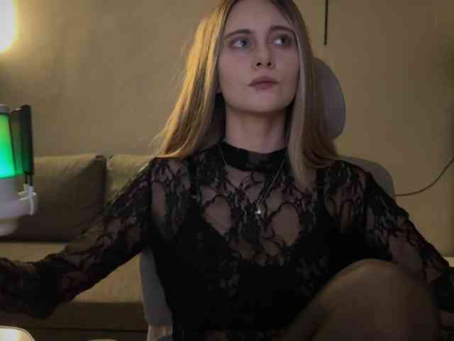 HeyRina webcam
