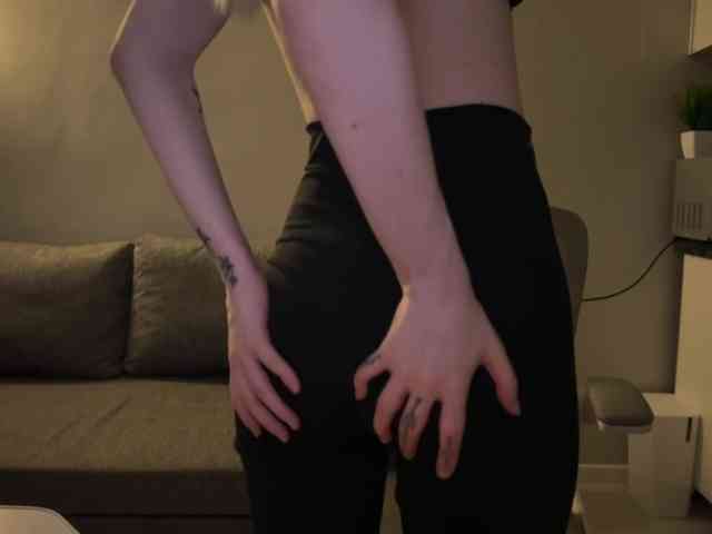 HeyRina webcam